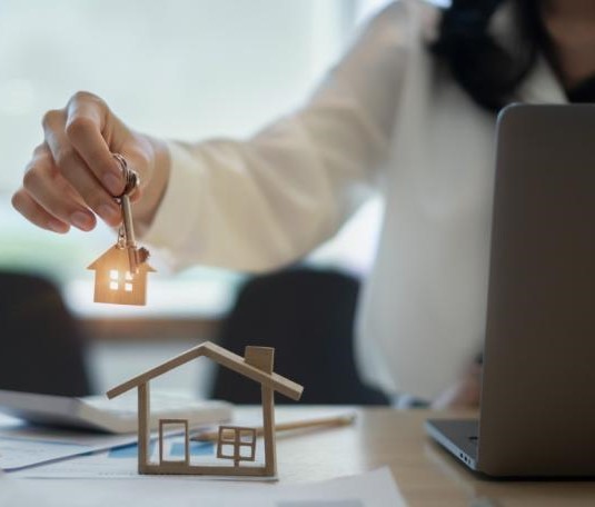 Immobiliare: case usate prezzi in frenata ad aprile (-0,1%), ma +1,5% in un anno