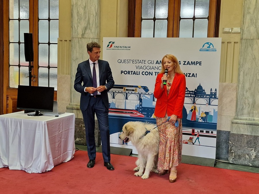 Viaggi, Trenitalia e Leidaa: insieme contro l’abbandono degli animali