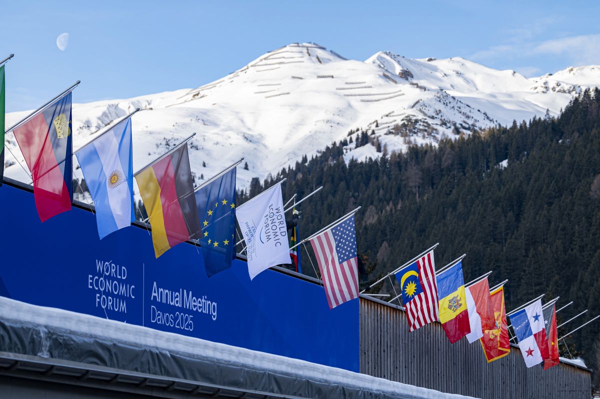 Davos sotto assedio: Trump porta l’America First nel tempio del mondo