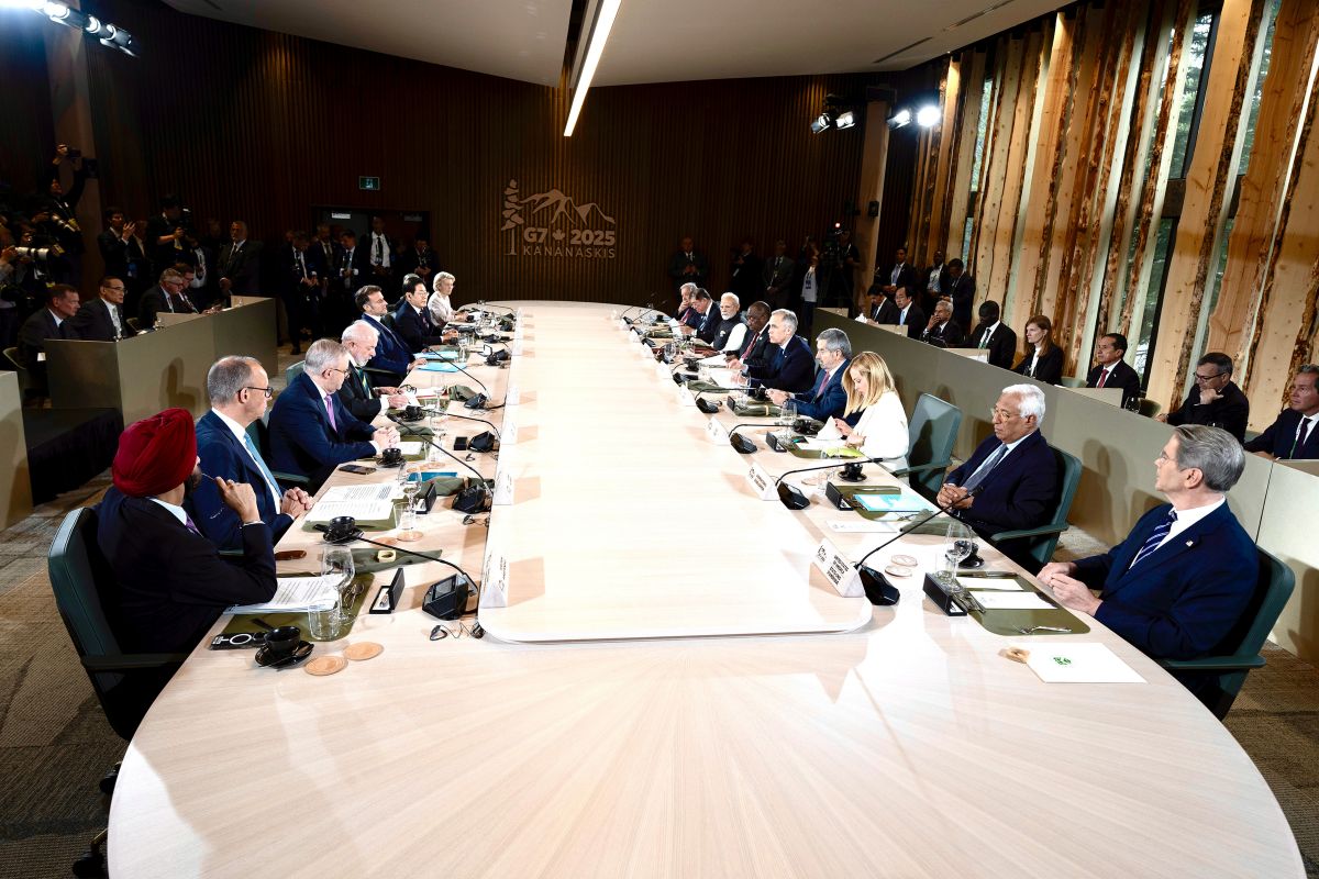 G7: misure aggressive contro chi finanzia il petrolio russo