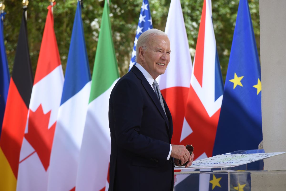 Biden: Il 6 gennaio non va dimenticato, fu minaccia per la democrazia