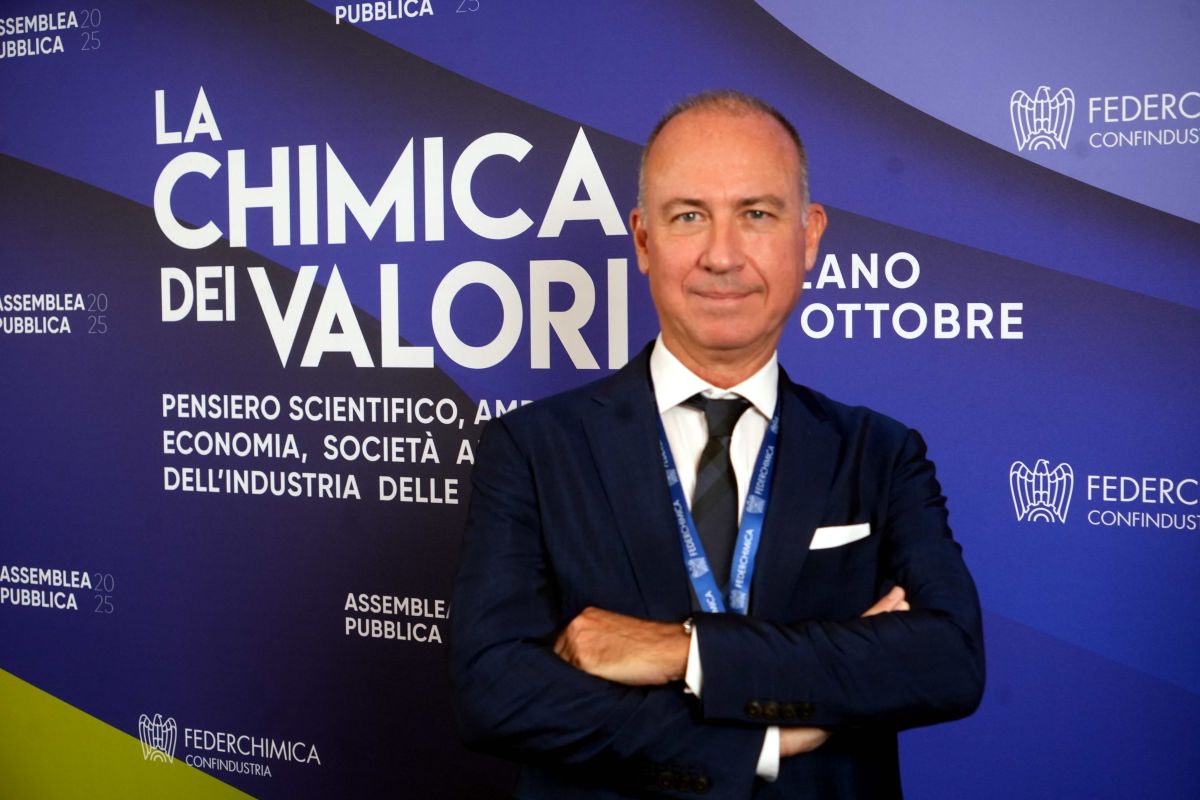Chimica italiana al bivio: quarto anno in calo, energia decisiva