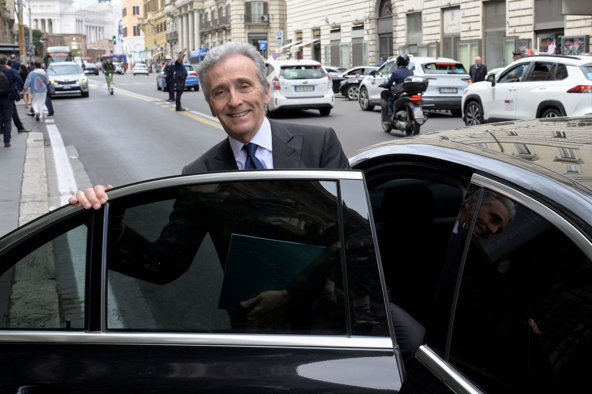 Mediobanca, cambio di era: Mps prende il timone