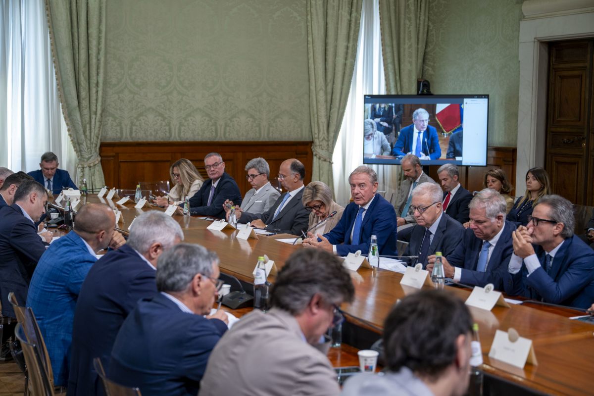 Decreto ex Ilva: tra ossigeno al sito e tensioni a Taranto