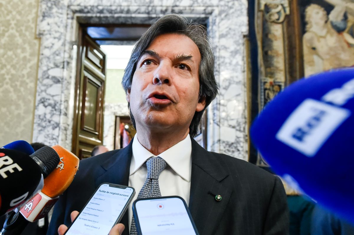 Intesa Sanpaolo domina l’Eurozona: leadership da 69 miliardi di euro