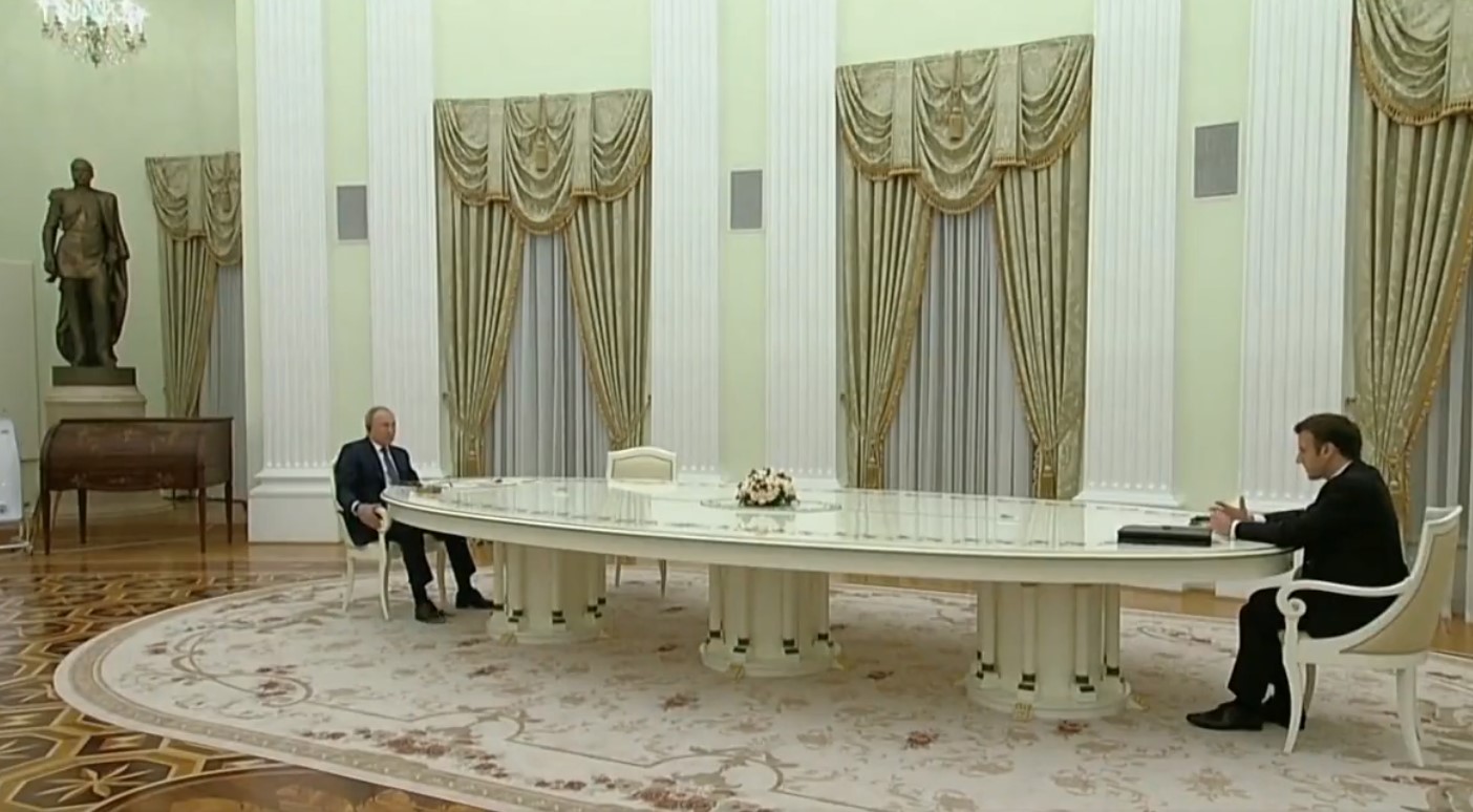 Putin apre a Macron, Miami al centro dei negoziati sull’Ucraina