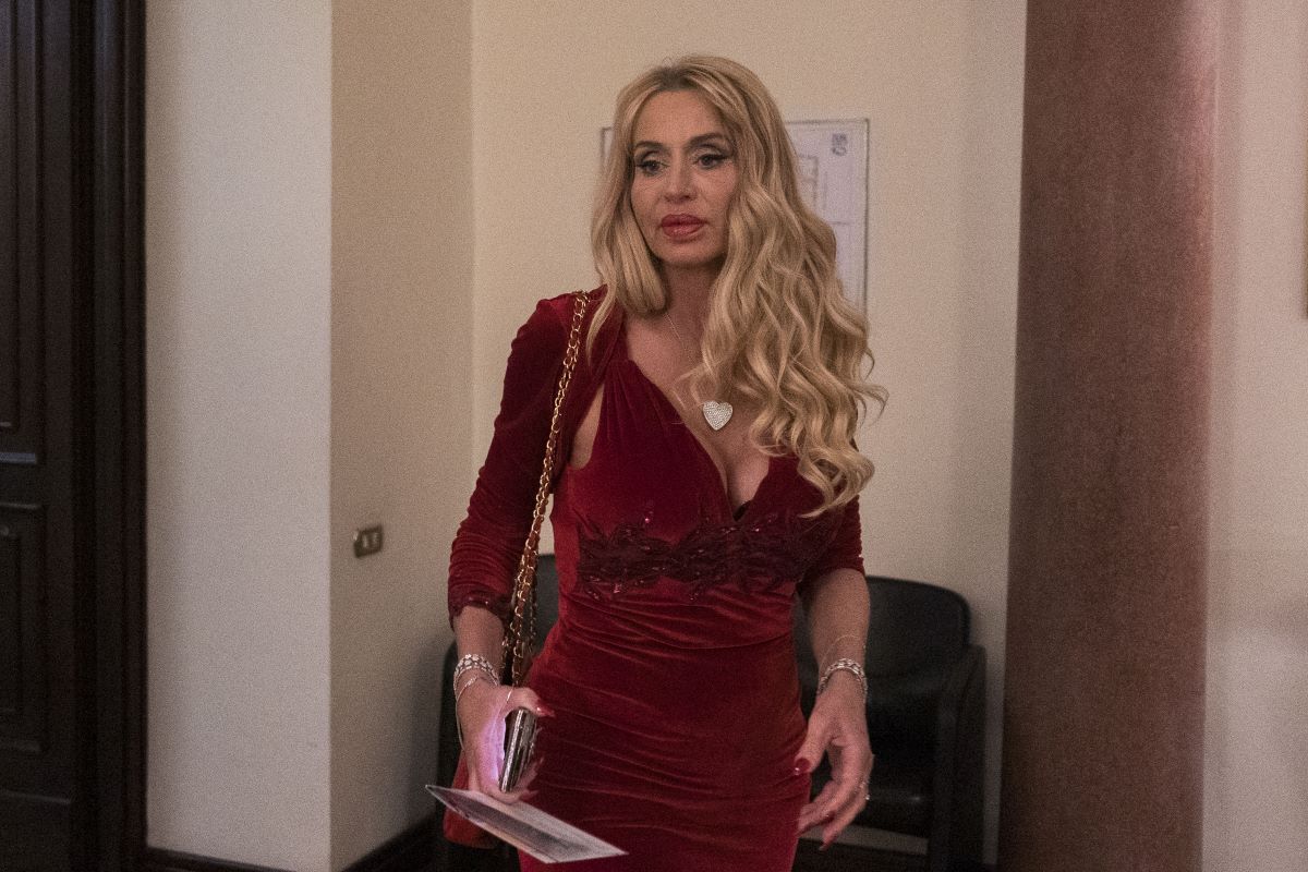 Valeria Marini: Un incubo. La showgirl scampa a un'aggressione