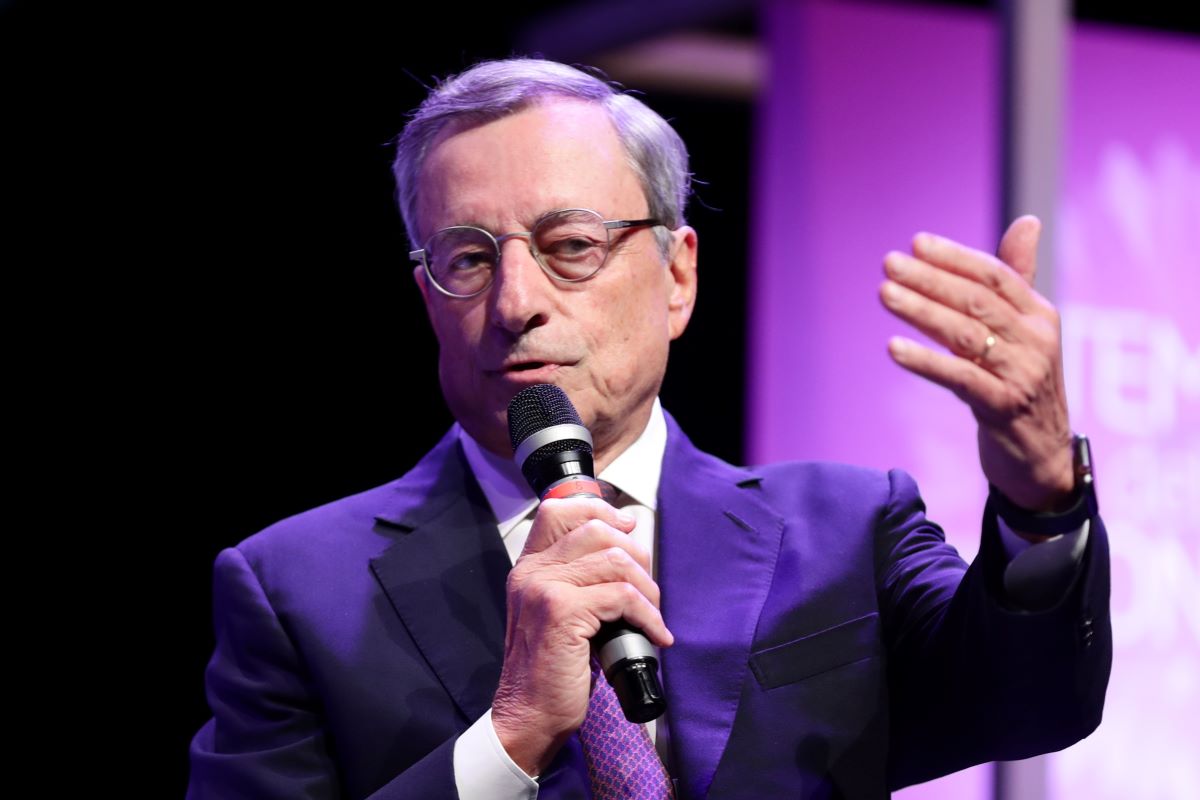 La politica italiana e Mario Draghi, la lana e la seta