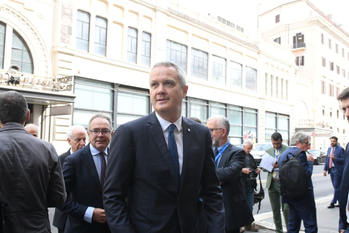 Mediolanum attende sull’OPS di MPS per Mediobanca: decisione ai Cda