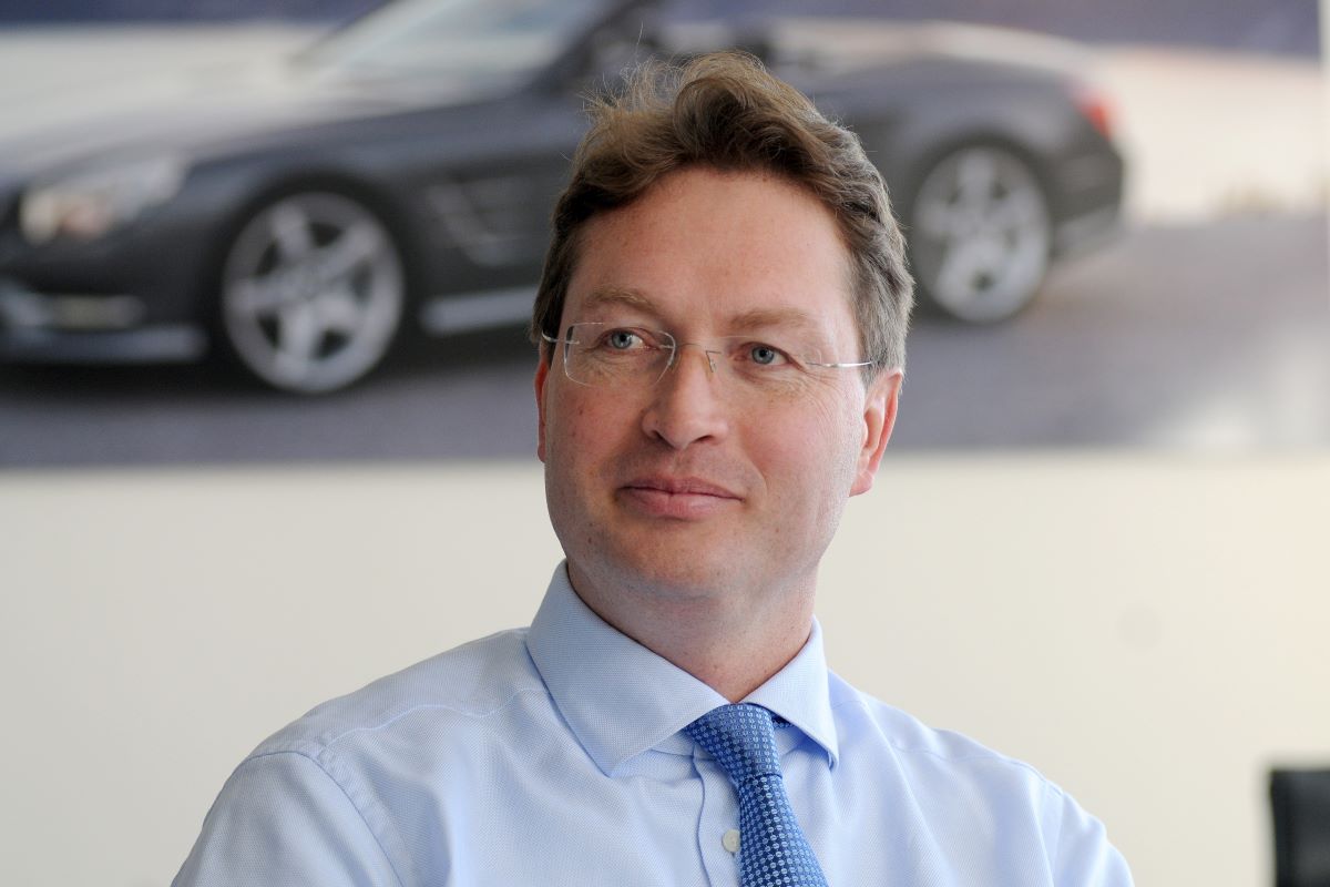 Auto europee tra sfide e speranze: mercato in lieve crescita ma elettrici in calo