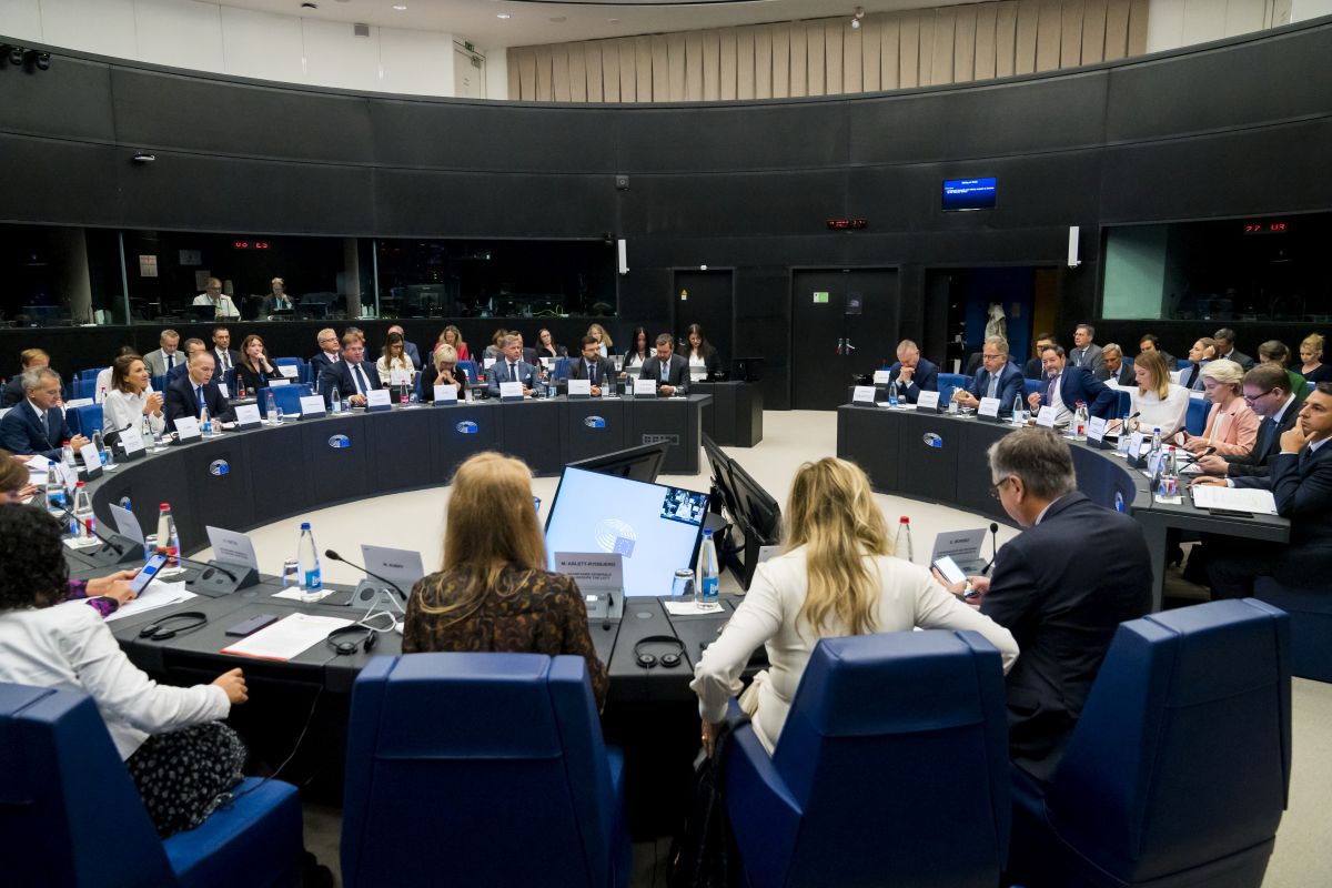 L’Europa verso il riarmo: questi i cinque punti del piano e da dove arriveranno le risorse