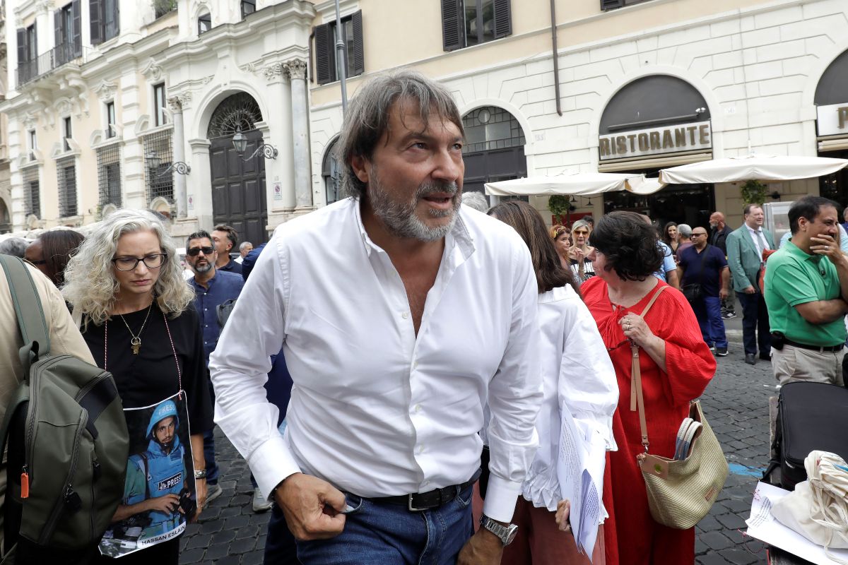 Bombe sotto casa del giornalista Ranucci, notte di paura a Pomezia