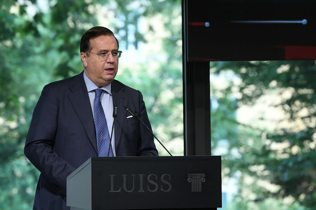 Morellato nel mirino dell’Antitrust: indagine sui limiti alle vendite online di gioielli e orologi