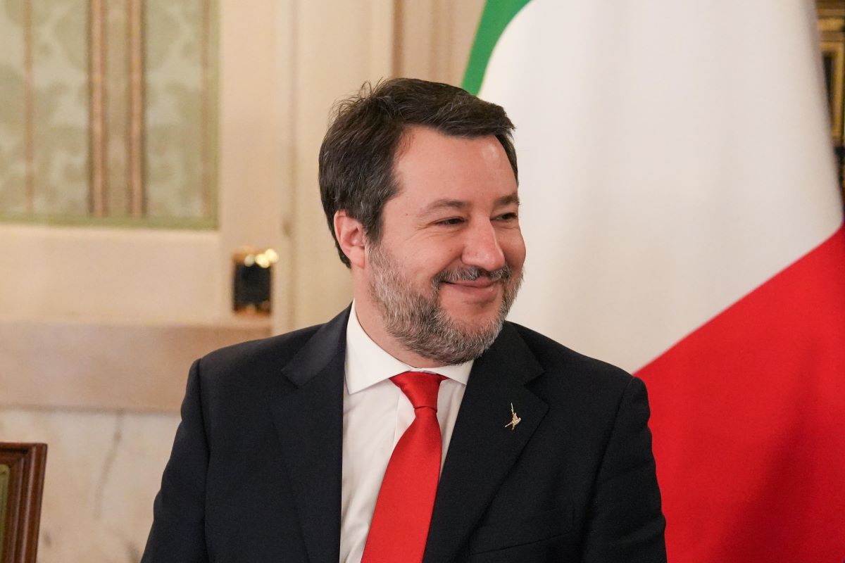 Chat private di Fratelli d’Italia: insulti a Salvini scuotono la maggioranza
