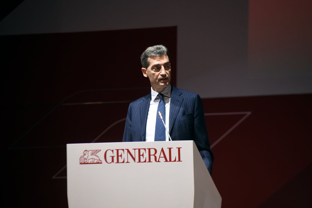 Generali, Mediobanca detta (per ora) la linea della finanza italiana