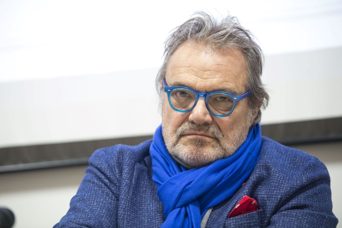Oliviero Toscani: Il Fotografo che ha sconvolto e ispirato. E il ricordo personale di un incontro con lui
