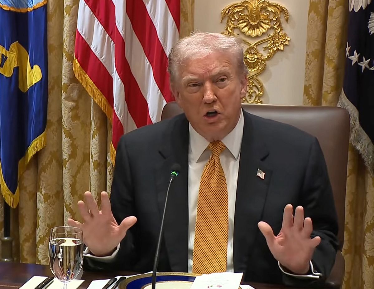 Gli americani bocciano Trump: economia giù e fiducia a picco