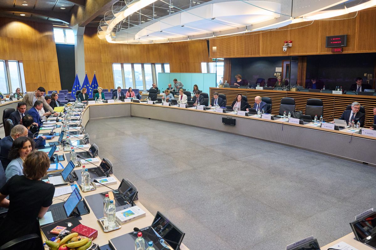 Difesa europea, su “Buy European” Meloni non vuole irritare Trump
