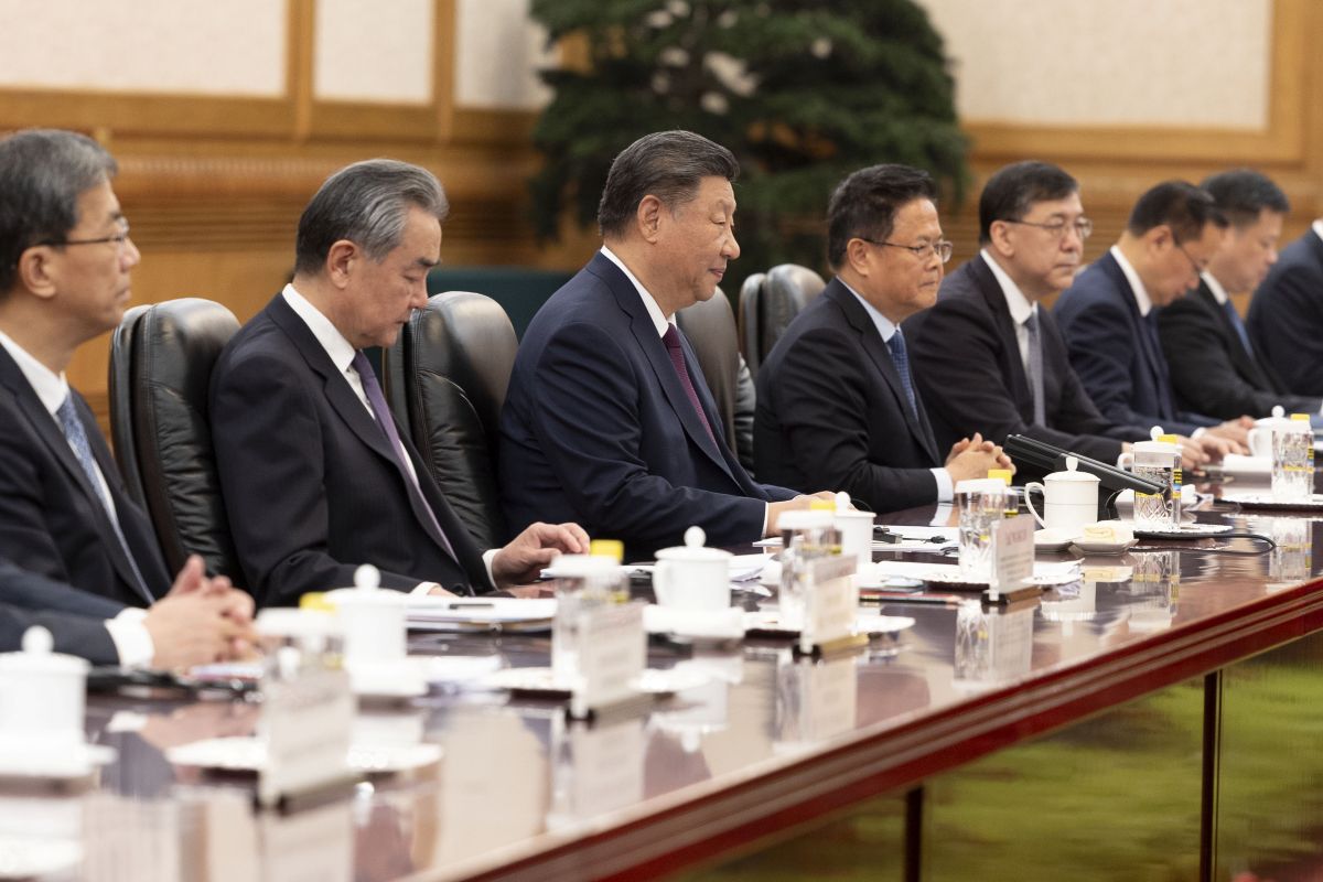 La Cina scivola in deflazione: prezzi al consumo in calo e sfide economiche in aumento