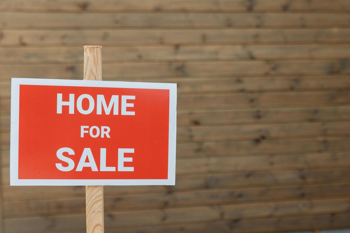 Il mercato immobiliare statunitense riprende fiato: vendite in aumento e scorte in calo
