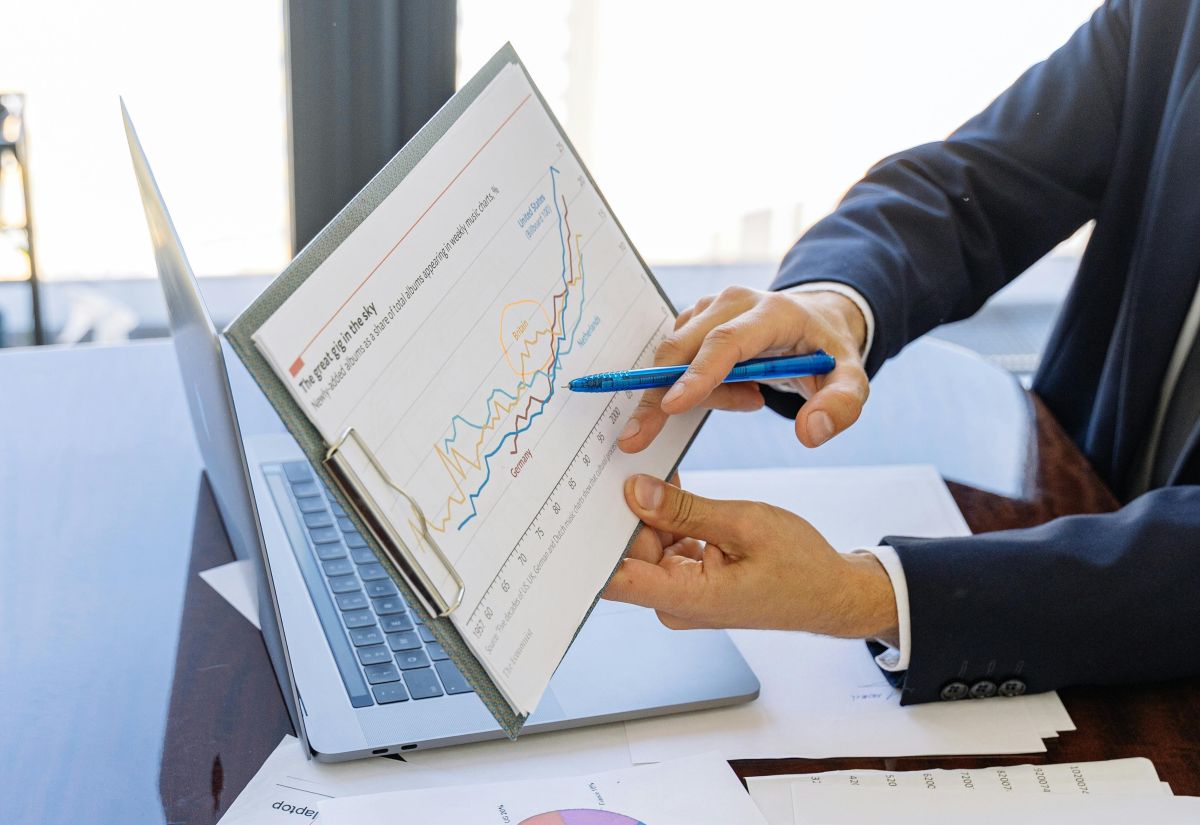 Le Inchieste di Italia Informa / Quanto guadagnano i CEO delle banche: cifre e opinioni