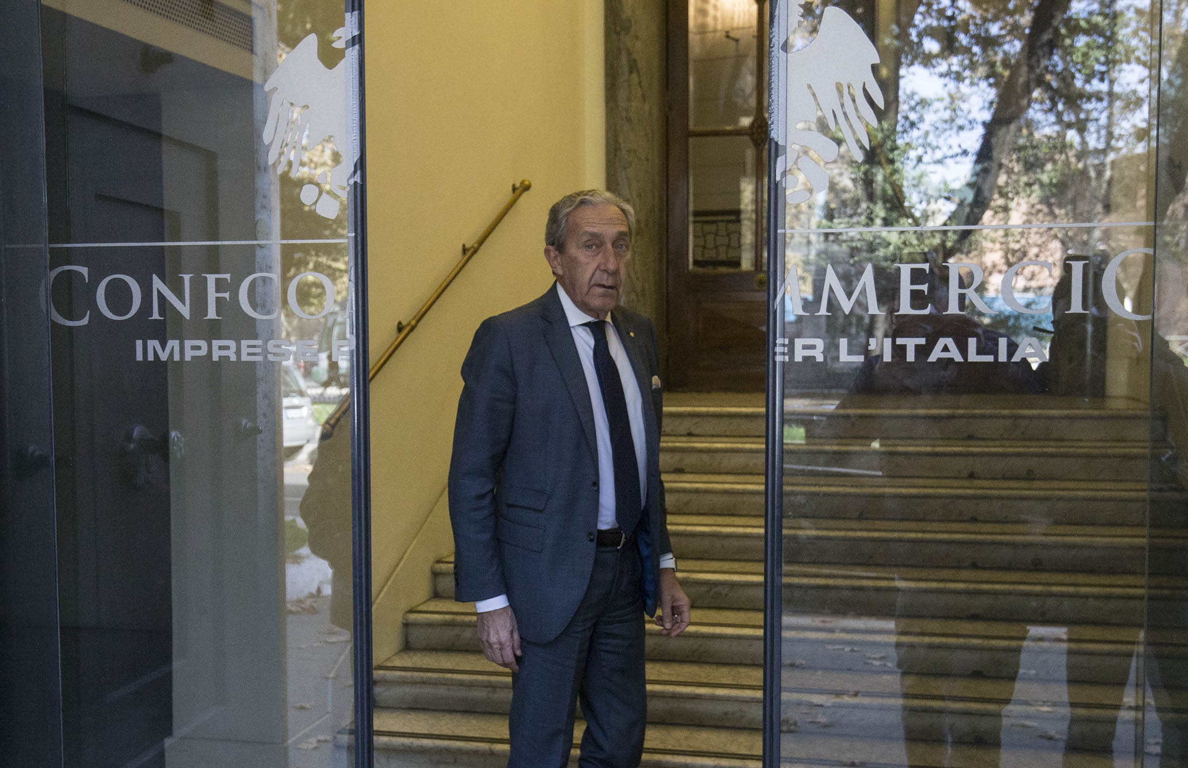 Natale 2021: previsto un + 10% di acquisti di moda