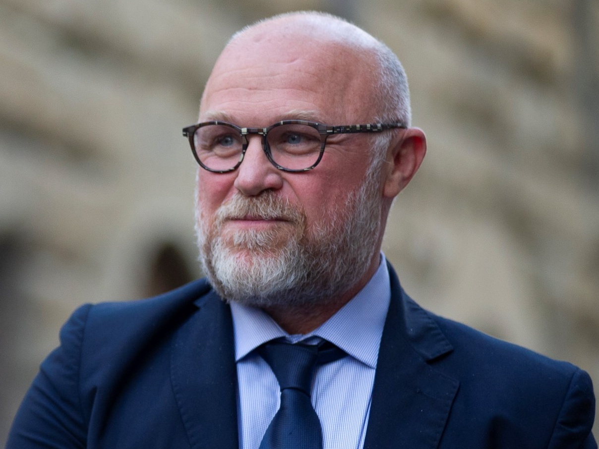 Stellantis e TheF Charging: al via l’accordo con Gruppo Fs per estendere network di ricarica pubblica per veicoli elettrici