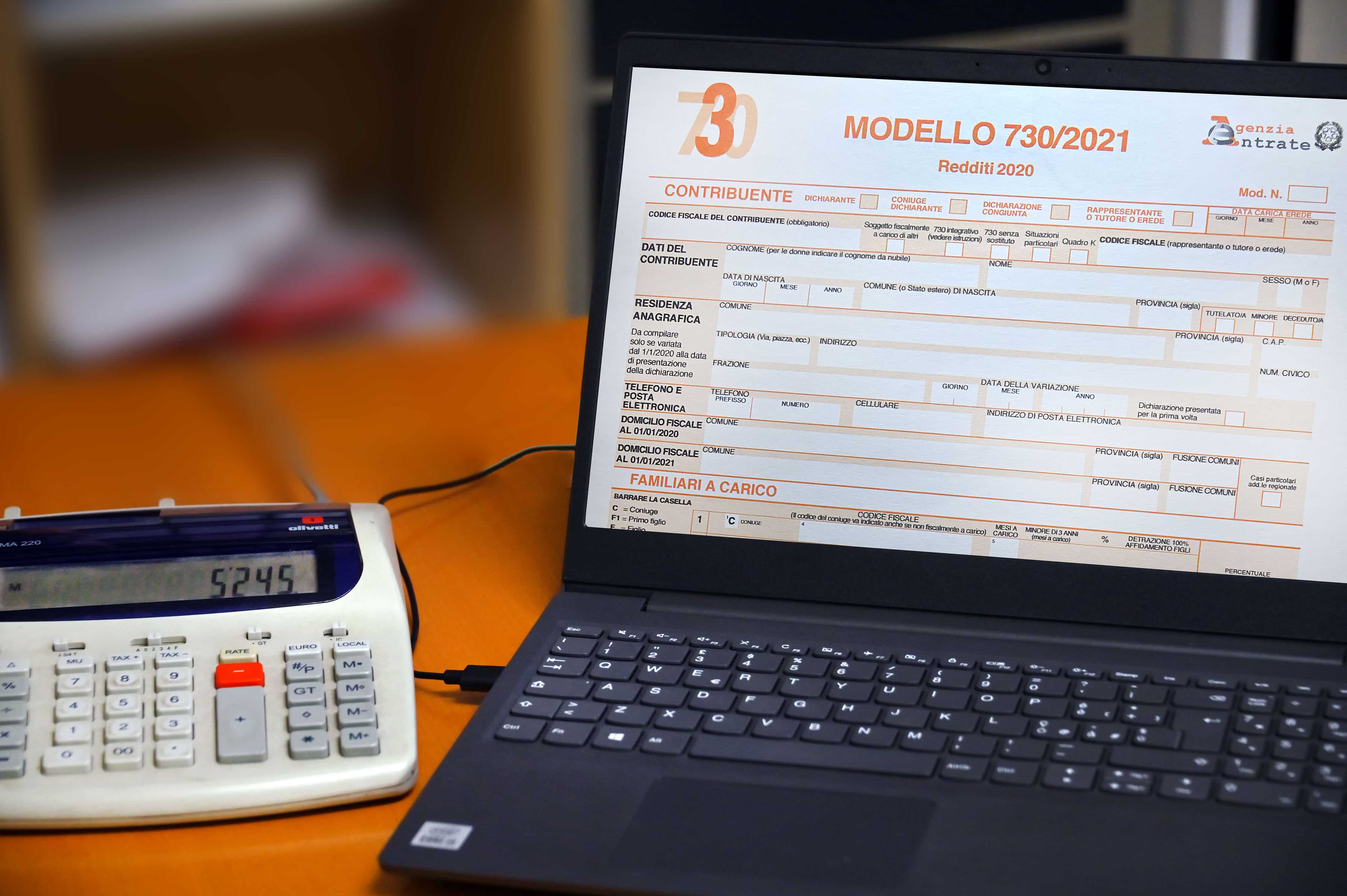 Sito Agenzia delle entrate in palla: slittano gli invii dei 730 e pure i rimborsi. Ma dall’Ade tutto tace