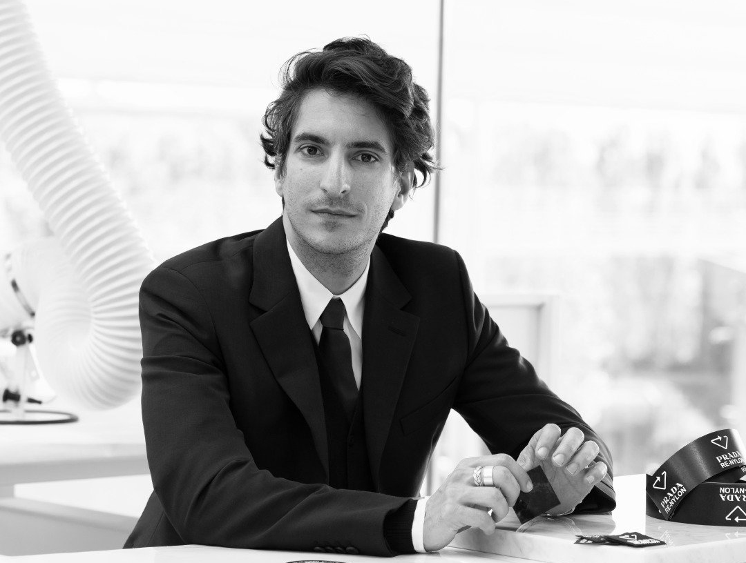 Prada consegue la certificazione Leed v4.1 per 80 store, Bertelli: “Scelta di primaria importanza”