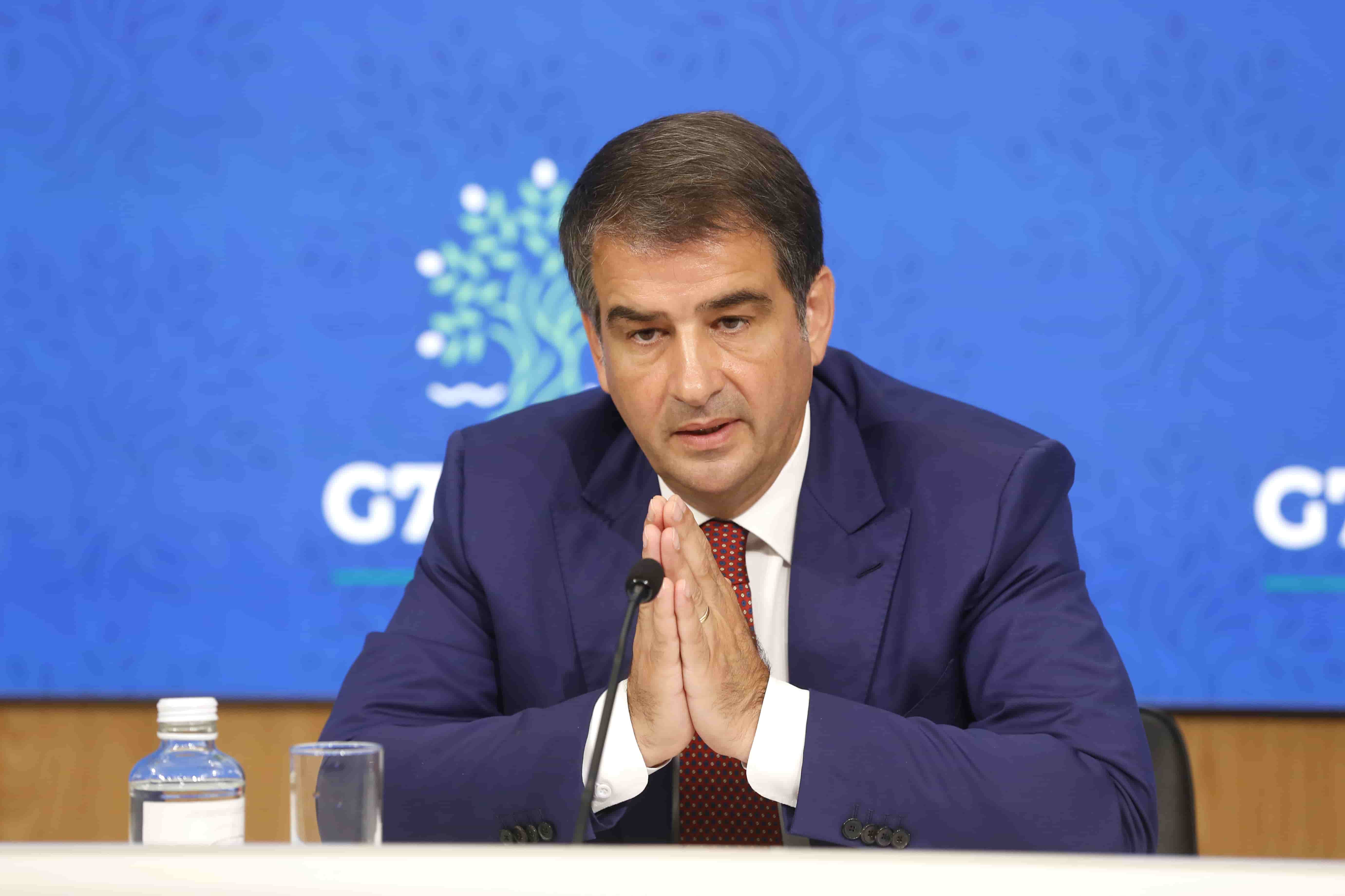 Bruxelles, lo stop degli eurosocialisti a Raffaele Fitto riapre le trattative della Von Der Leyen