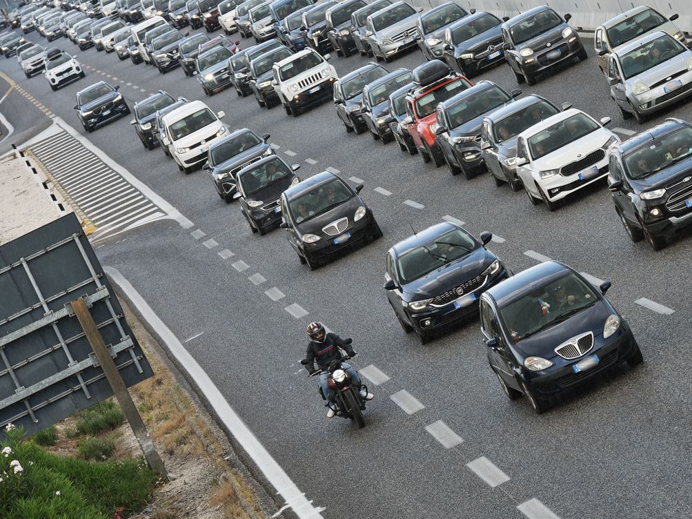 Segugio.it: La moto supera l'auto nelle preferenze degli italiani