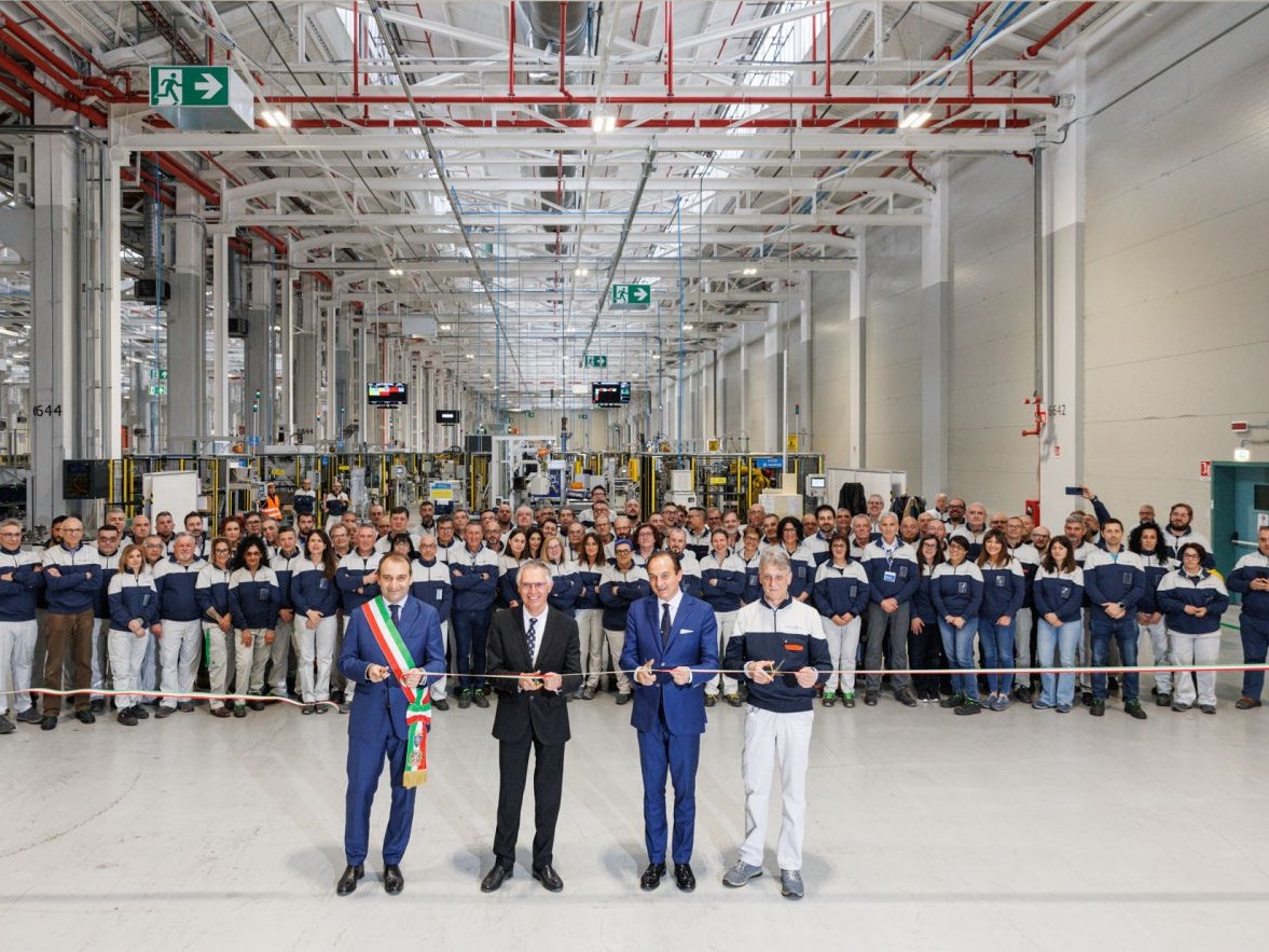 Stellantis: al via produzione dei cambi elettrificati a doppia frizione nello stabilimento di Mirafiori