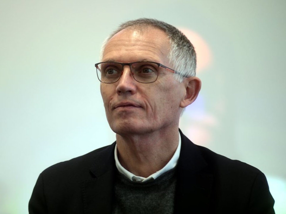 Stellantis: senza nuovi incentivi, incerto il futuro degli stabilimenti italiani