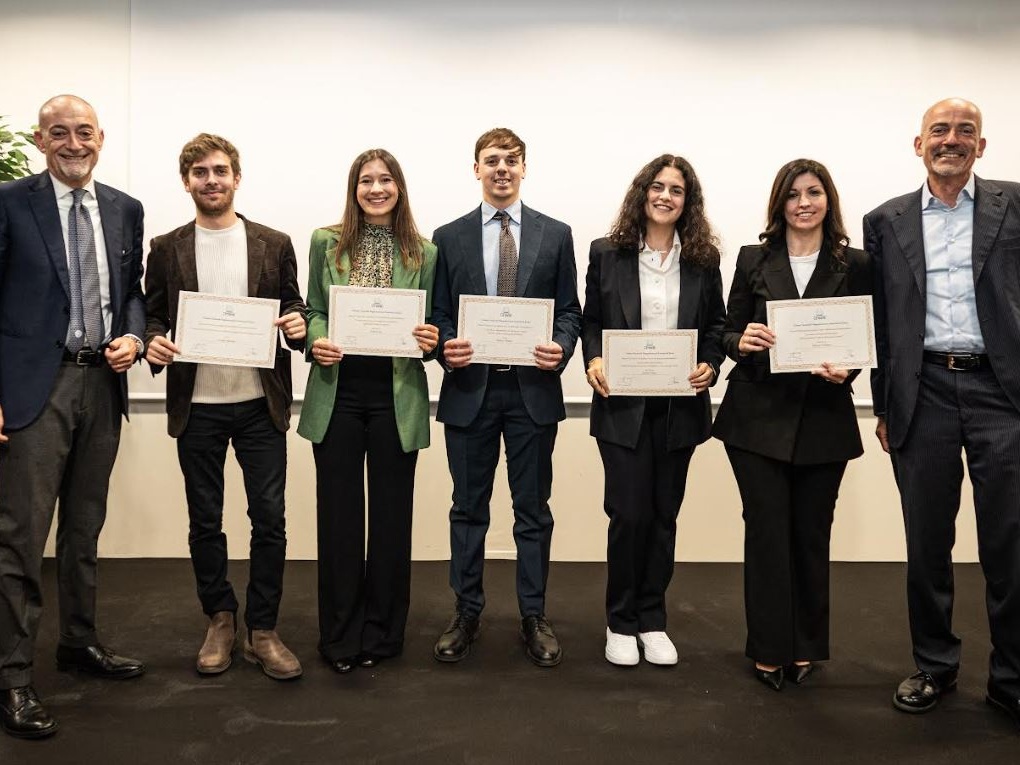 Unrae consegna le borse di studio per le migliori tesi in marketing automobilistico