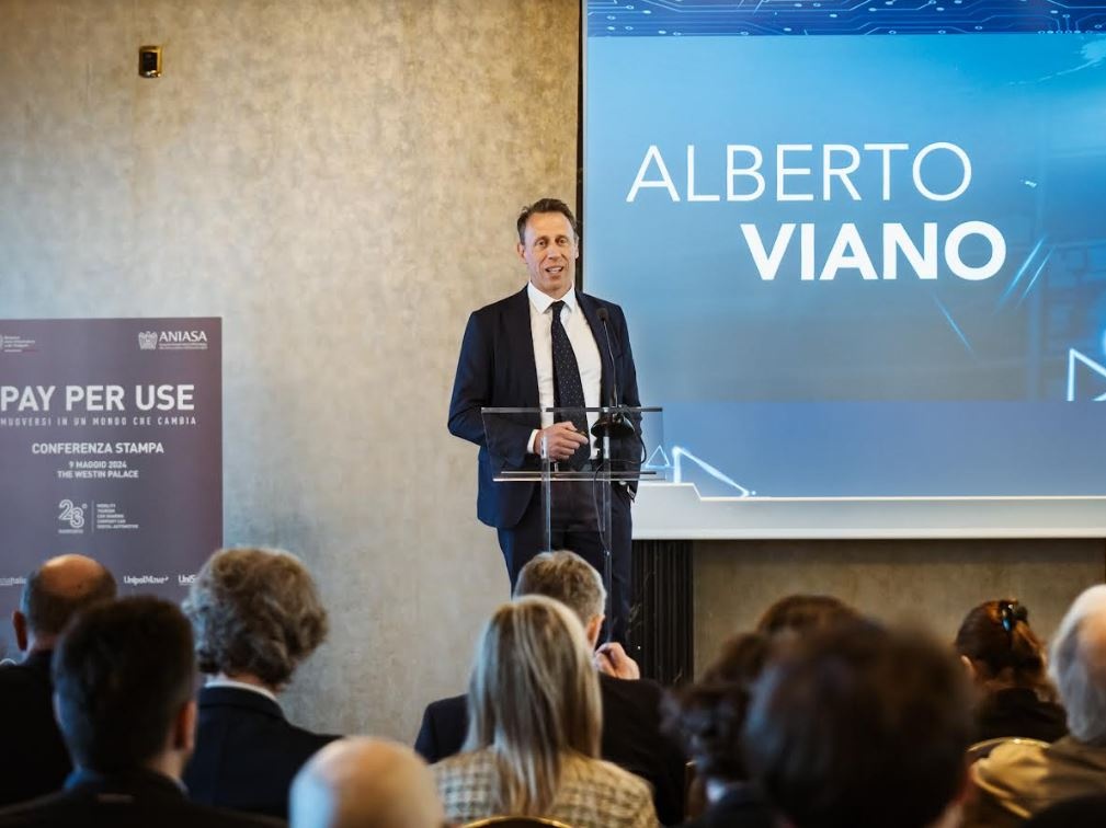 Italiani e mobilità: crescono noleggio a lungo termine e sharing mobility