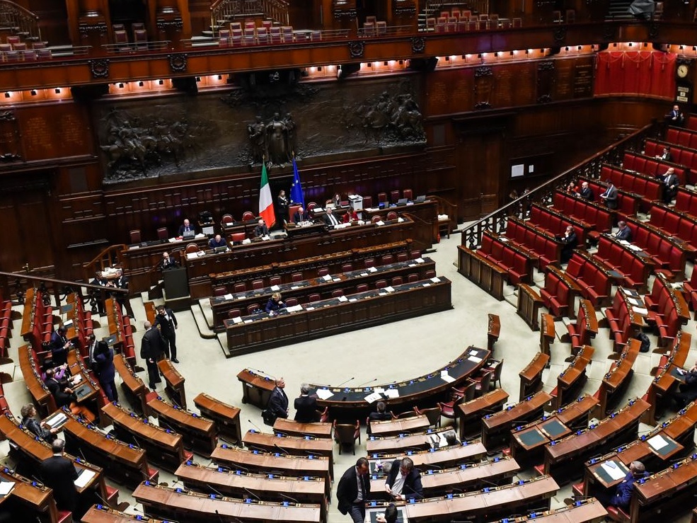 Intercettazioni, il giro di vite: la Camera approva il limite dei 45 giorni. Ma chi ne pagherà il prezzo?