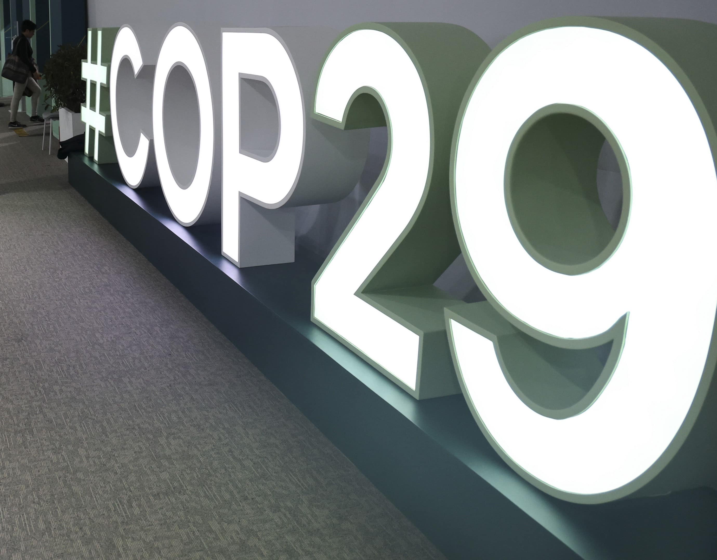 Cop29, raggiunto un difficile accordo sul clima