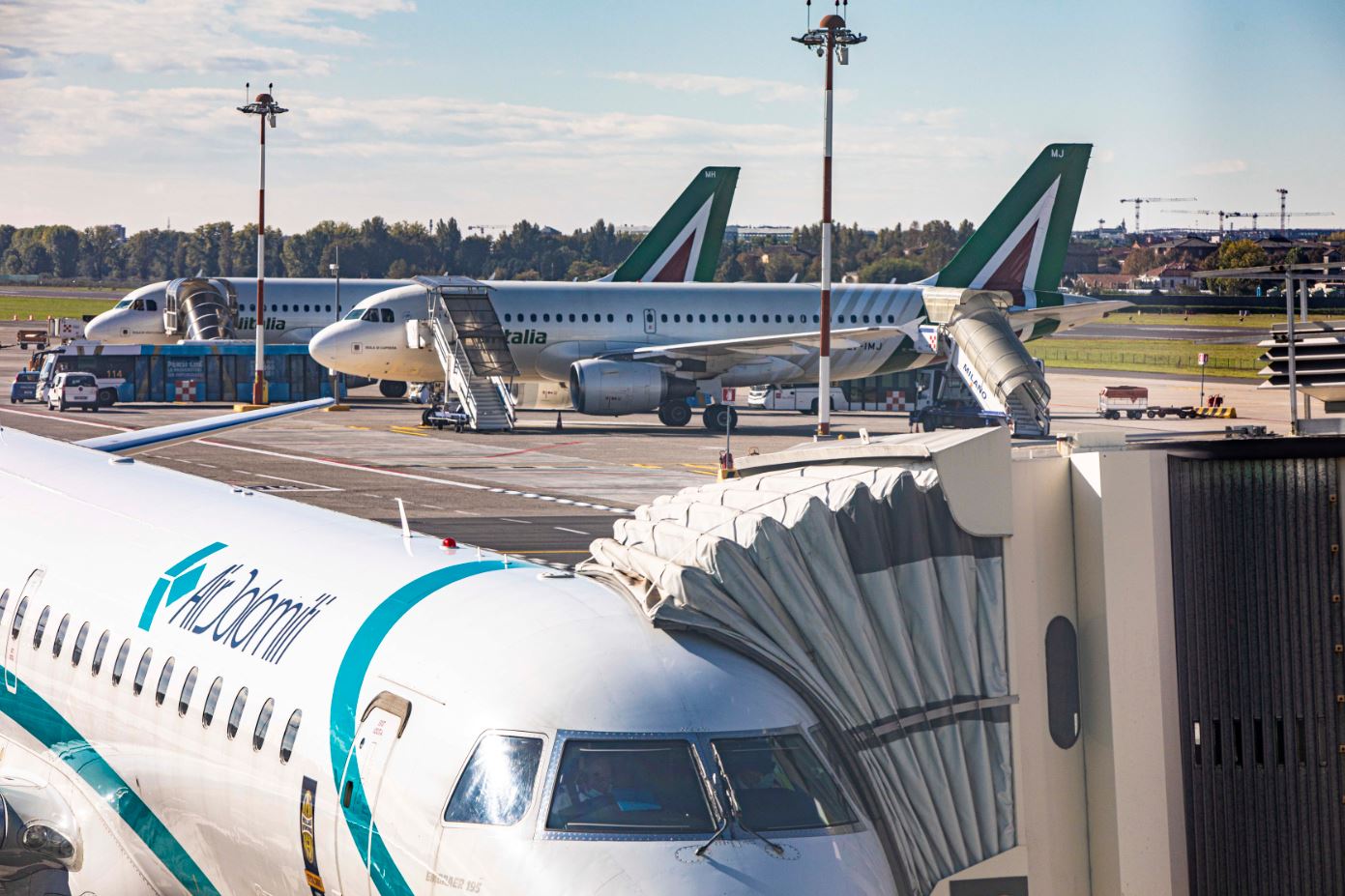 Iata: Ricavi delle compagnie aeree calati del 60,9% a causa del Covid