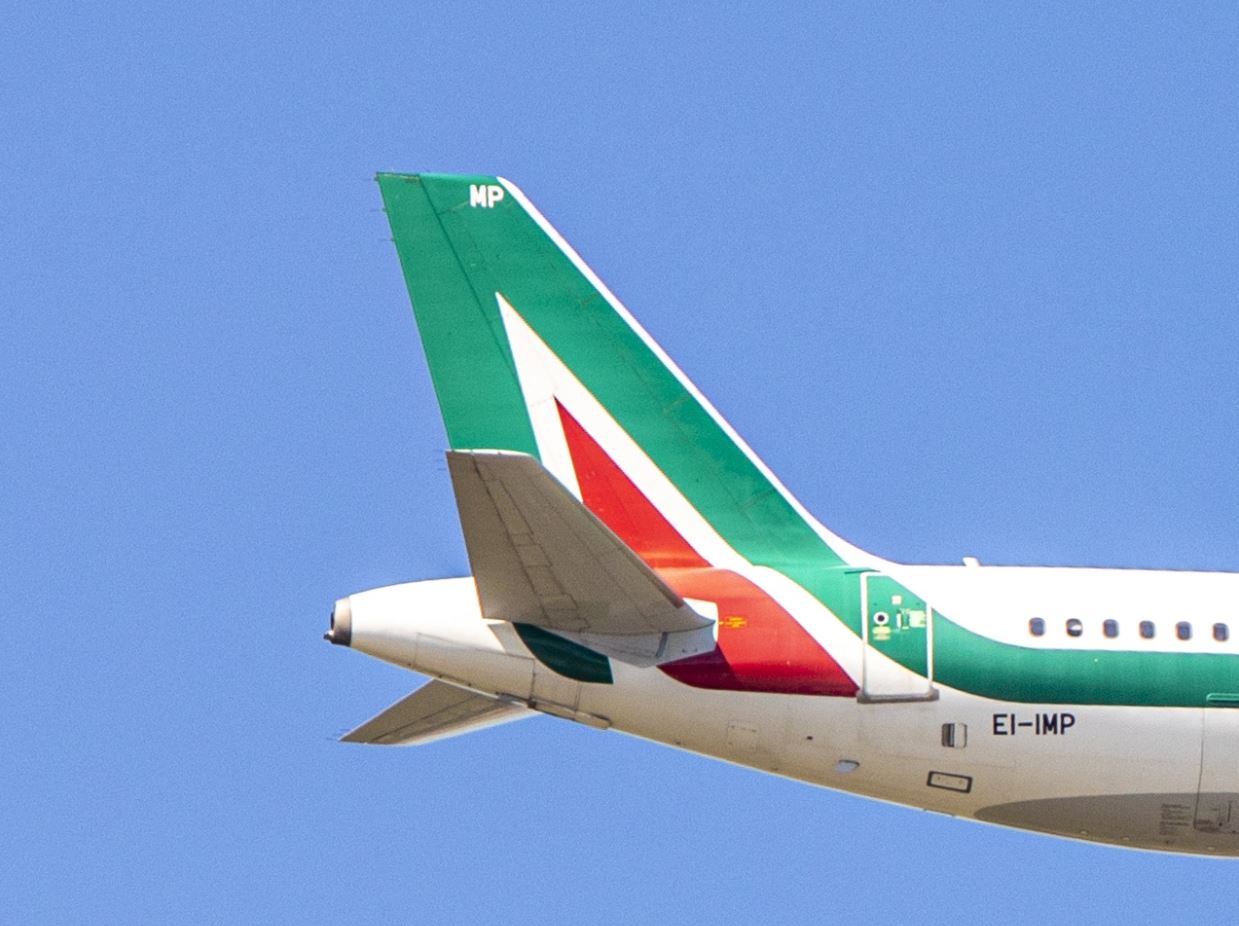 Alitalia: la Commissione Ue dà l'ok al risarcimento da 73 milioni di euro
