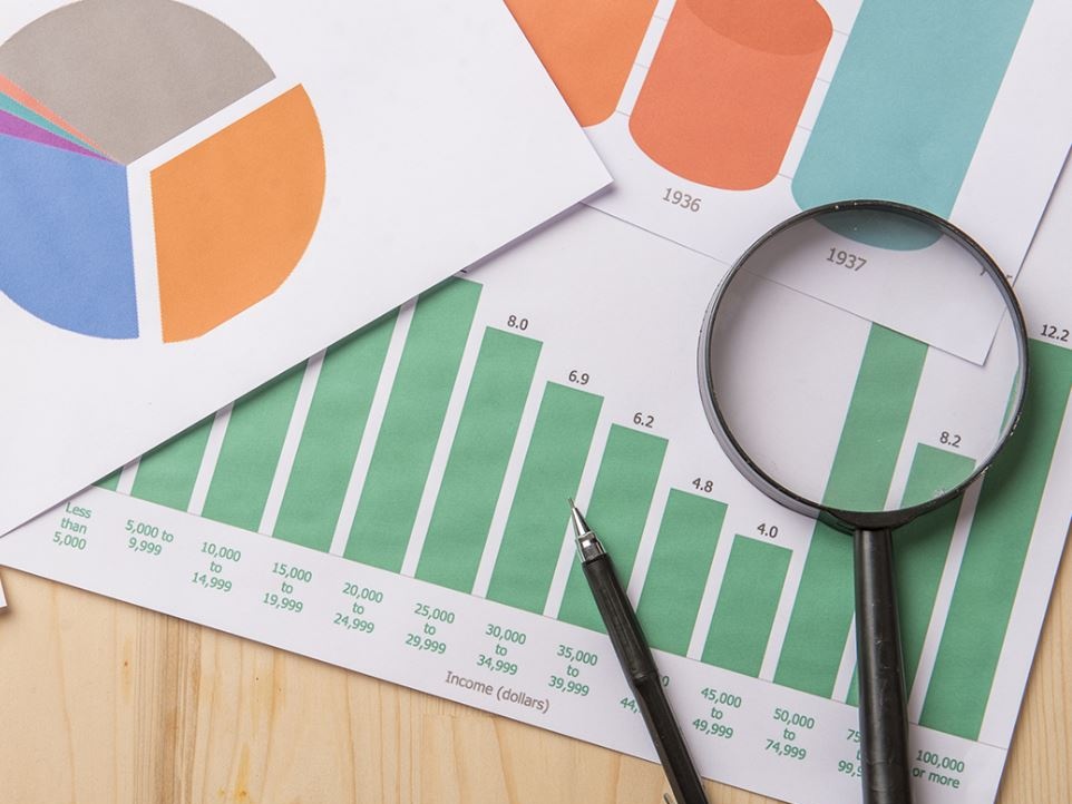 Banche in ritirata dai piccoli comuni, ma utili e ricavi continuano a crescere