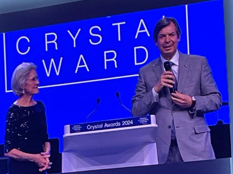 Intesa Sanpaolo sostiene il concerto inaugurale del WEF a Davos