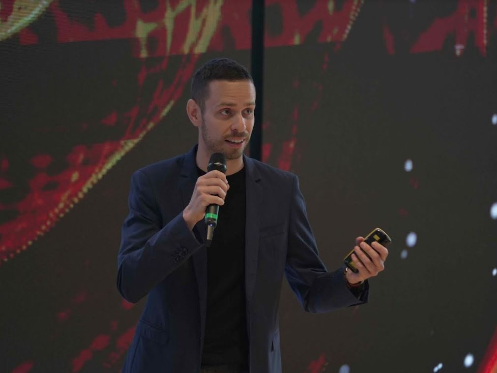 Digitalizzazione, Alibaba.com: PMI italiane divise fra ottimismo e timore sull'AI