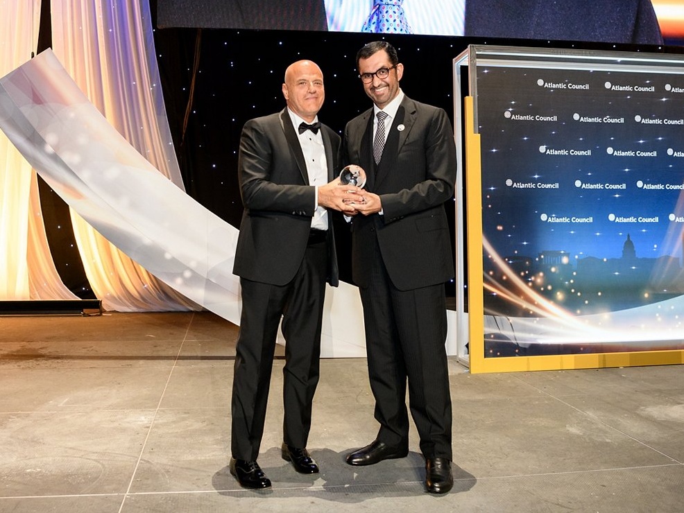 La comunità politica ed economica di Washington premia l'ad di Eni, Claudio Descalzi