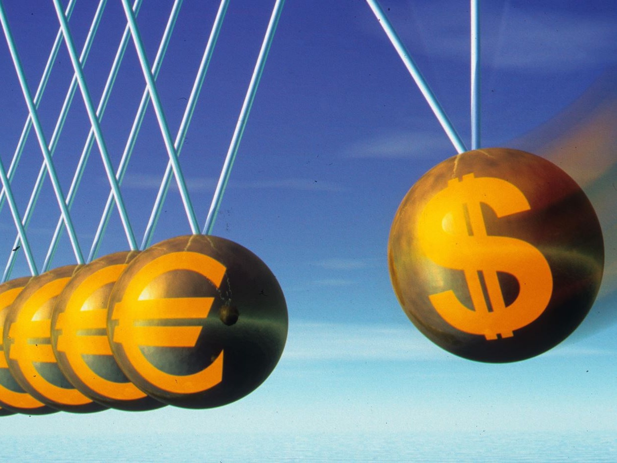 Imminente la parità tra dollaro e euro