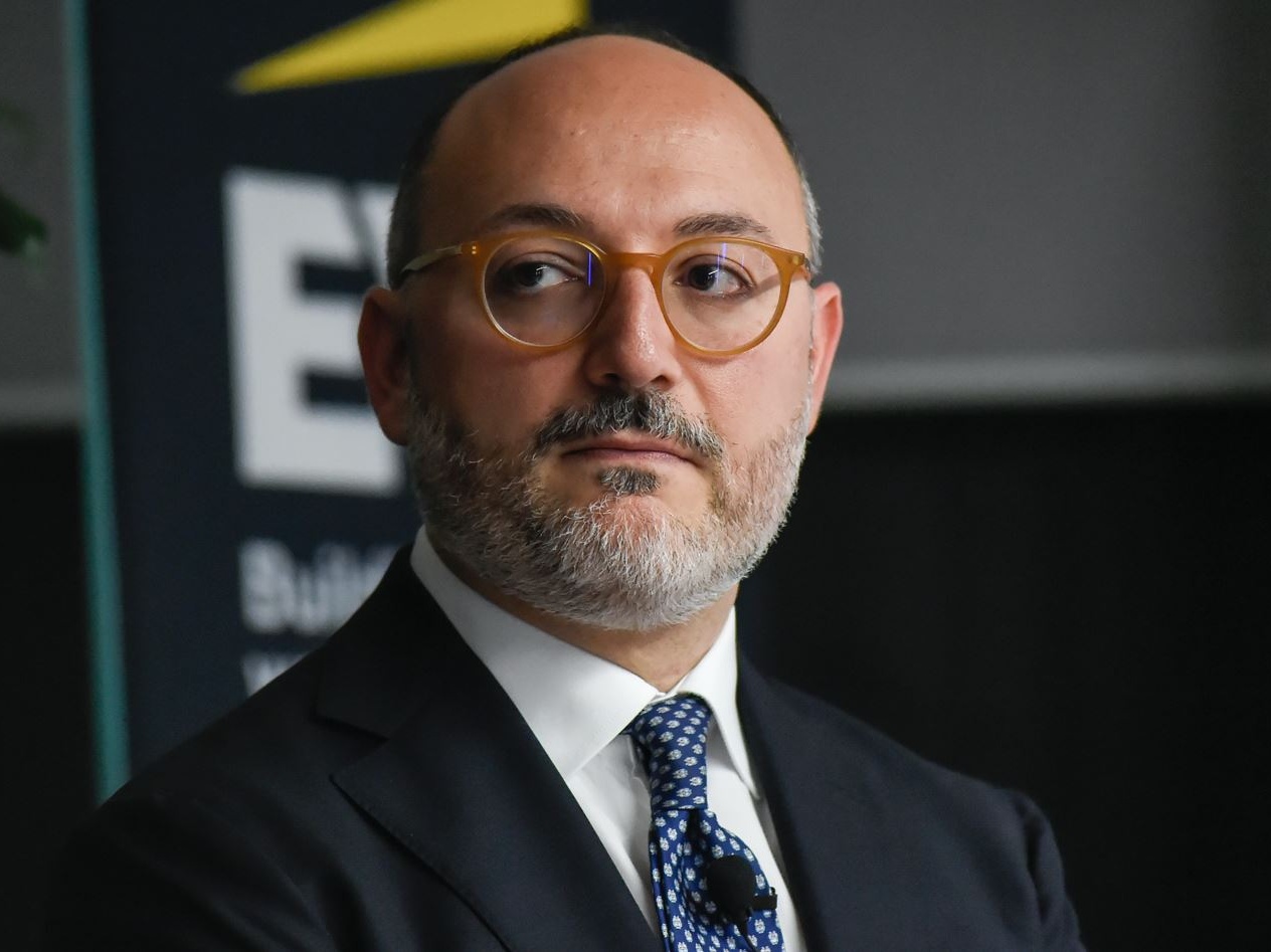 EY: PIL in crescita dello 0,7% e inflazione all'1,3% nel 2024, con significative differenze tra Nord, Centro e Sud