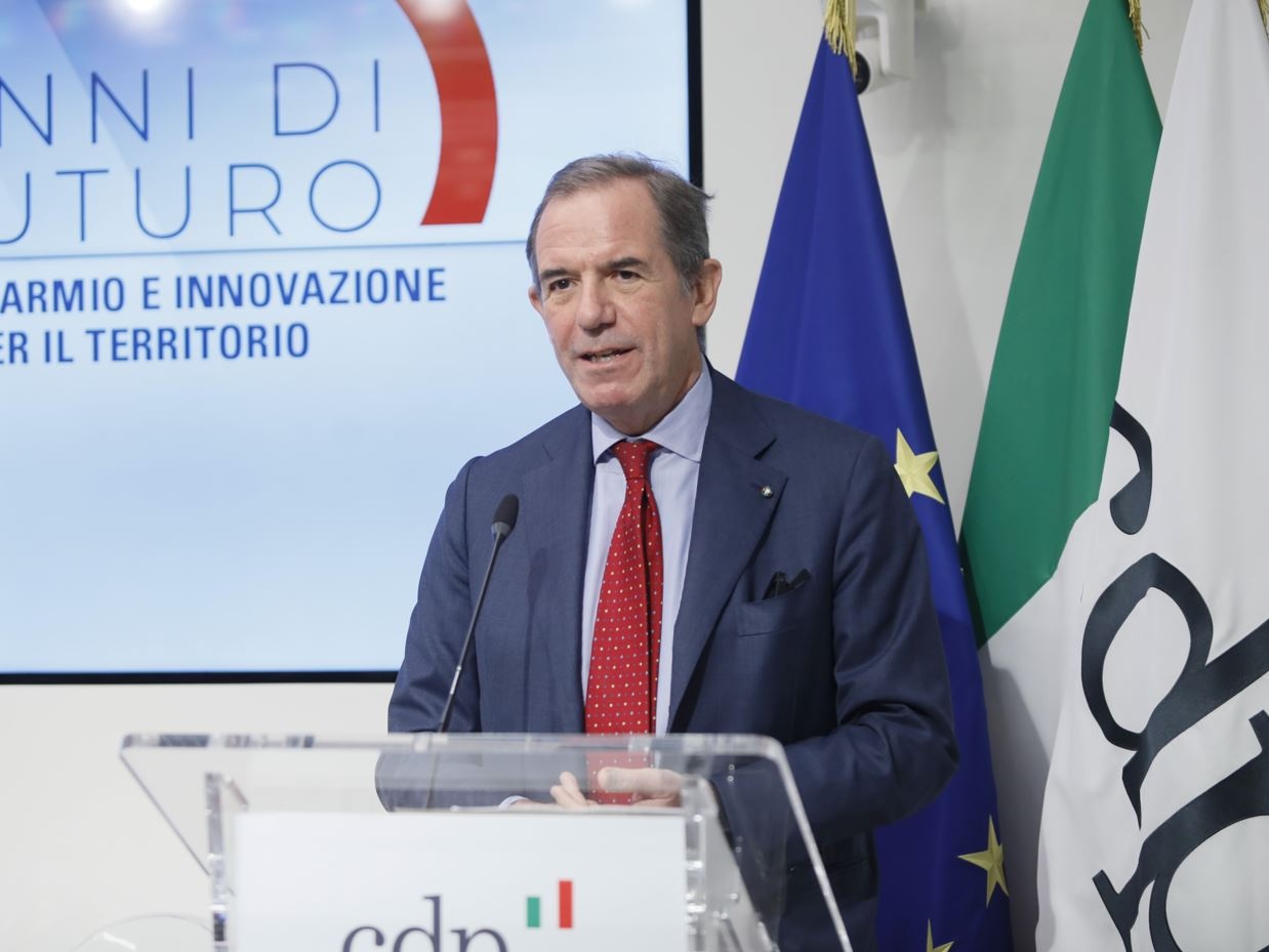 “Famiglie e risparmio - Come cambiano le scelte finanziarie degli italiani”: il libro che celebra i 175 anni di CDP