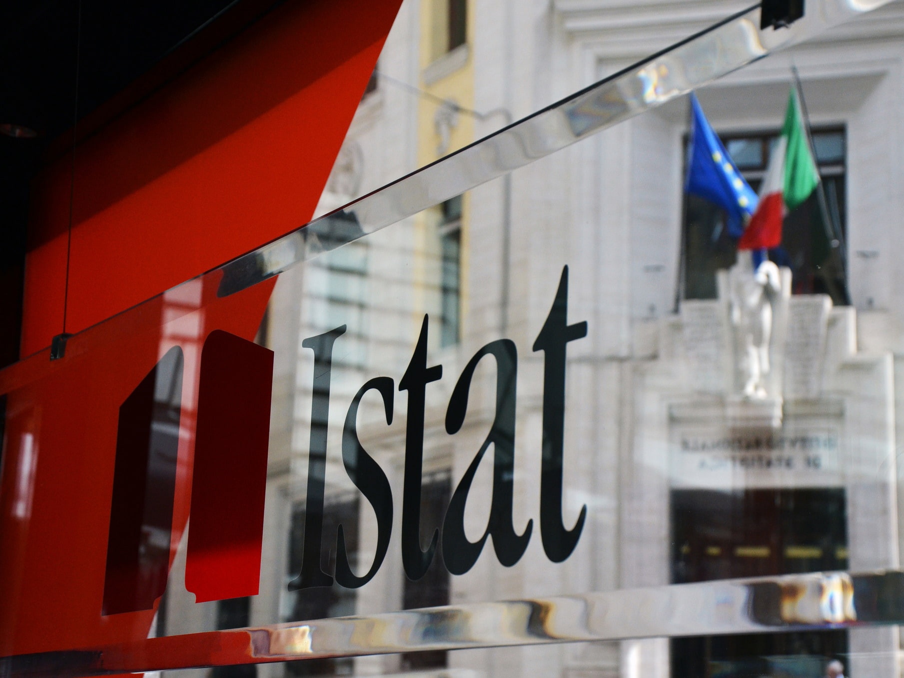 Istat: più povertà nel 2024, redditi reali giù nonostante l'aumento nominale