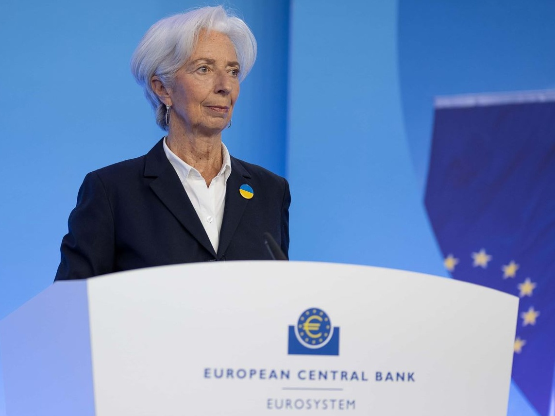 Ue, pessimismo di Lagarde: L'inflazione non ha raggiunto il suo picco