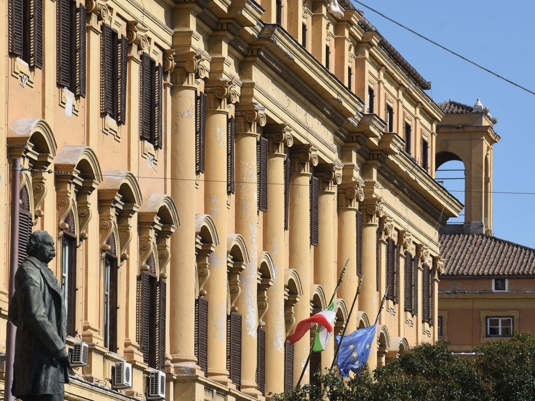 Rivoluzione nei contributi alle imprese: meno burocrazia, erogazioni più veloci