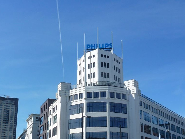 Philips rivede al ribasso le stime di crescita: pesa il calo della domanda cinese, titolo in picchiata